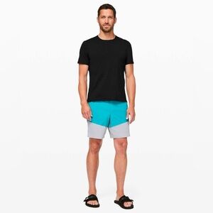 Lululemon Men’s Namaste At the Beach Shorts
Blue/Gray Size XL